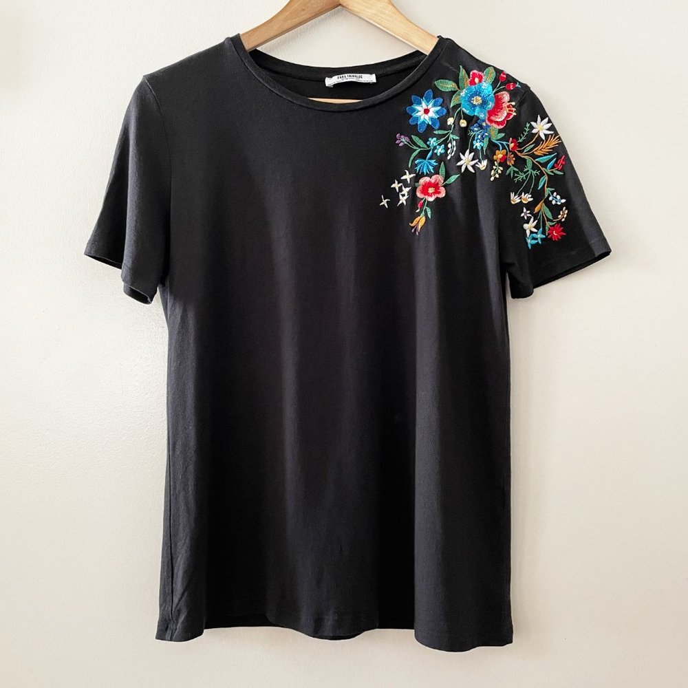 Zara Trafaluc Floral Embroidered Shoulder Tee M